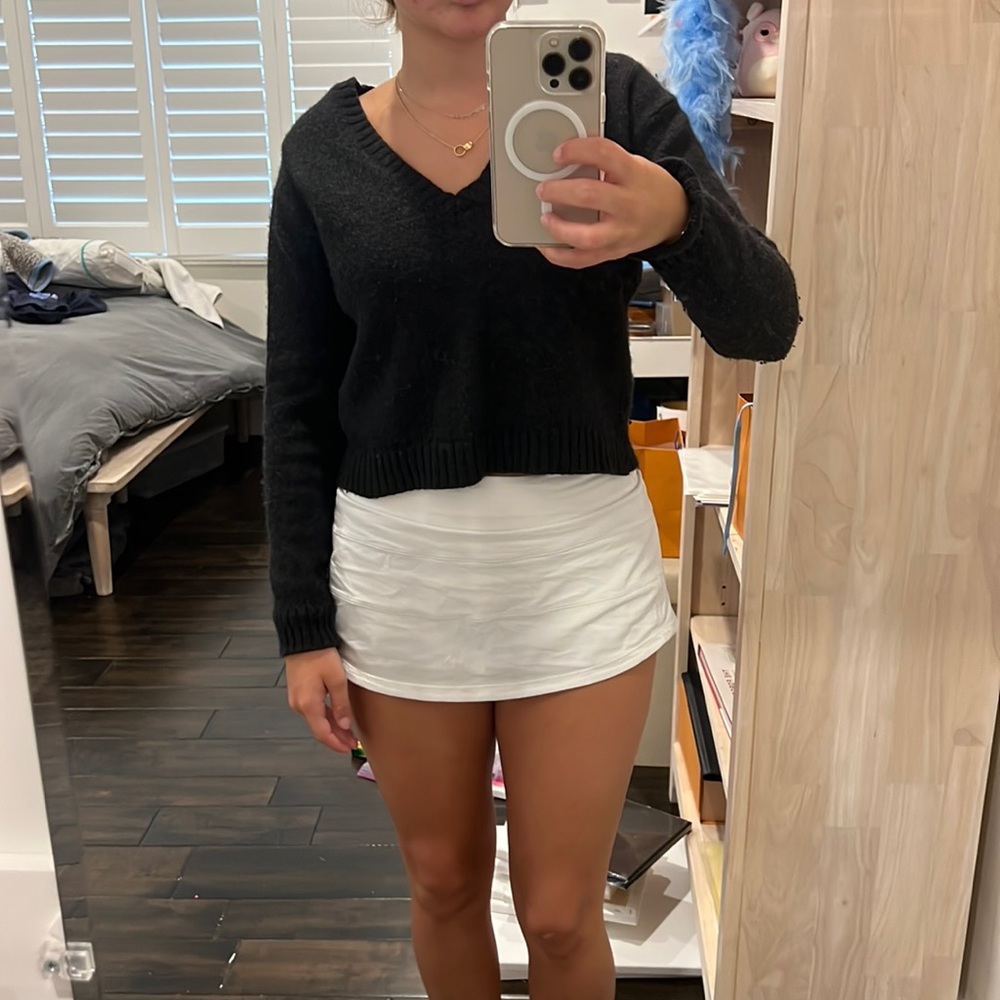 Brandy Melville Sweater